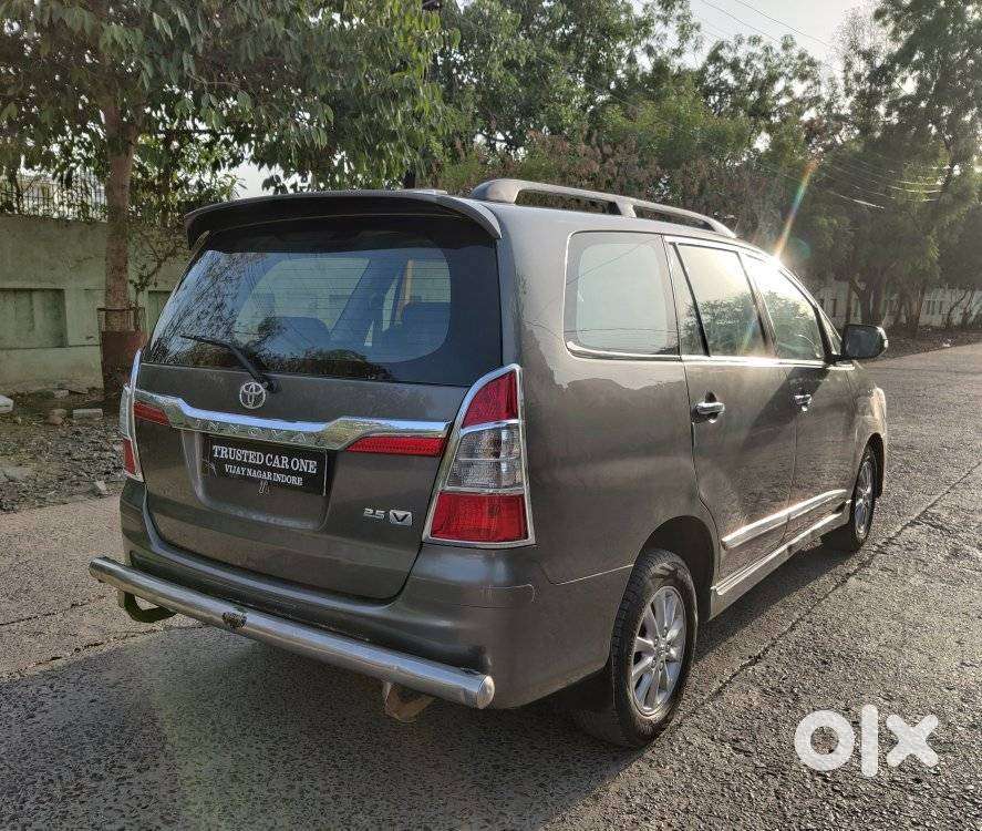 Toyota Innova 2.5 V 8 Str, 2014, Diesel