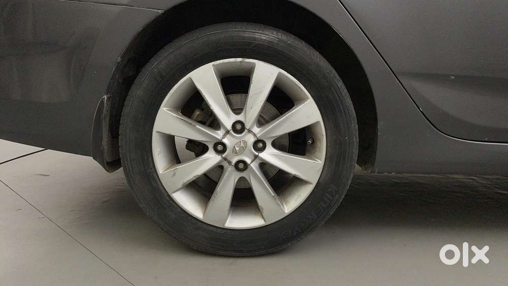 Hyundai Verna Fluidic 1.6 Vtvt Sx Opt, 2013, Petrol