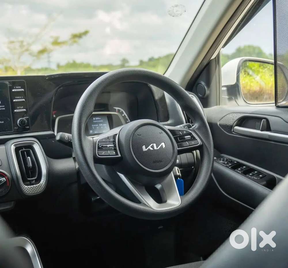 Kia Sonet Htk 1.2 Petrol Showroom Condition