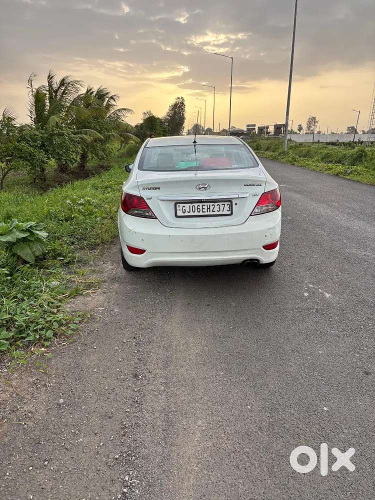 Hyundai Verna Crdi Sx 2011