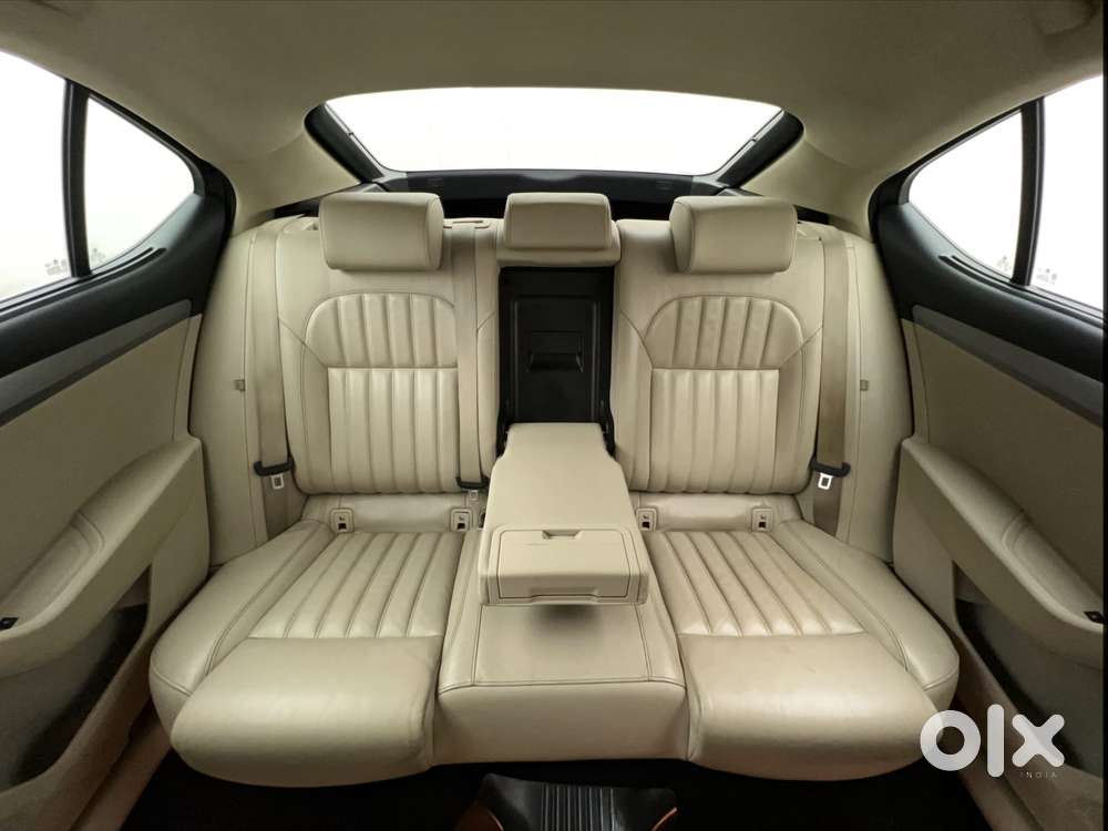 Skoda Superb [ ] 1.8 Style Tsi At, 2018, Petrol