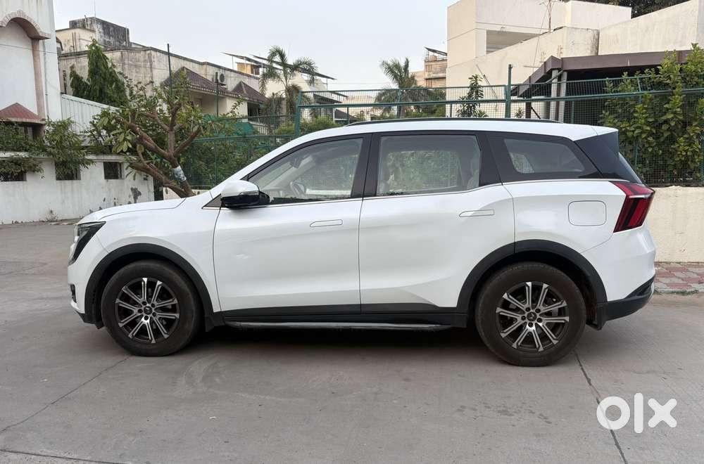 Mahindra Xuv700 2.2 Ax 7 Diesel At Luxury Pack Str Awd, 2022, Diesel