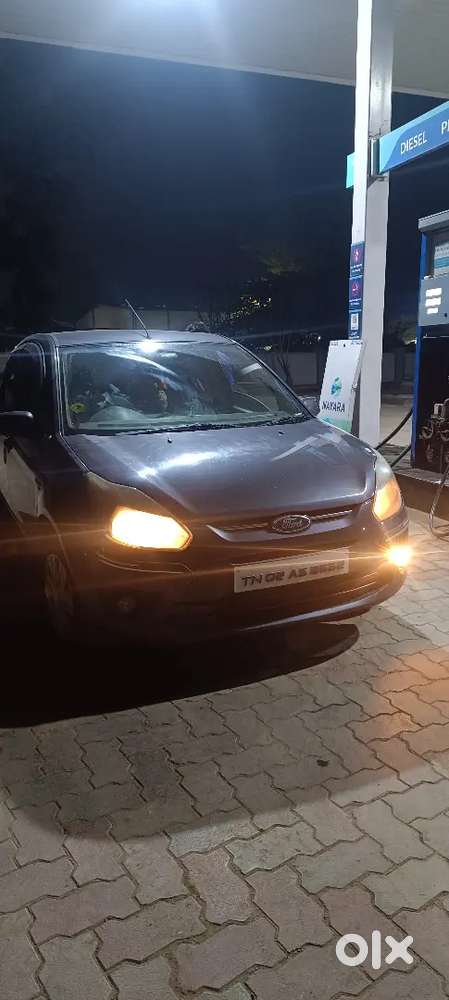 Ford Figo Diesel Zxi 2011 Car