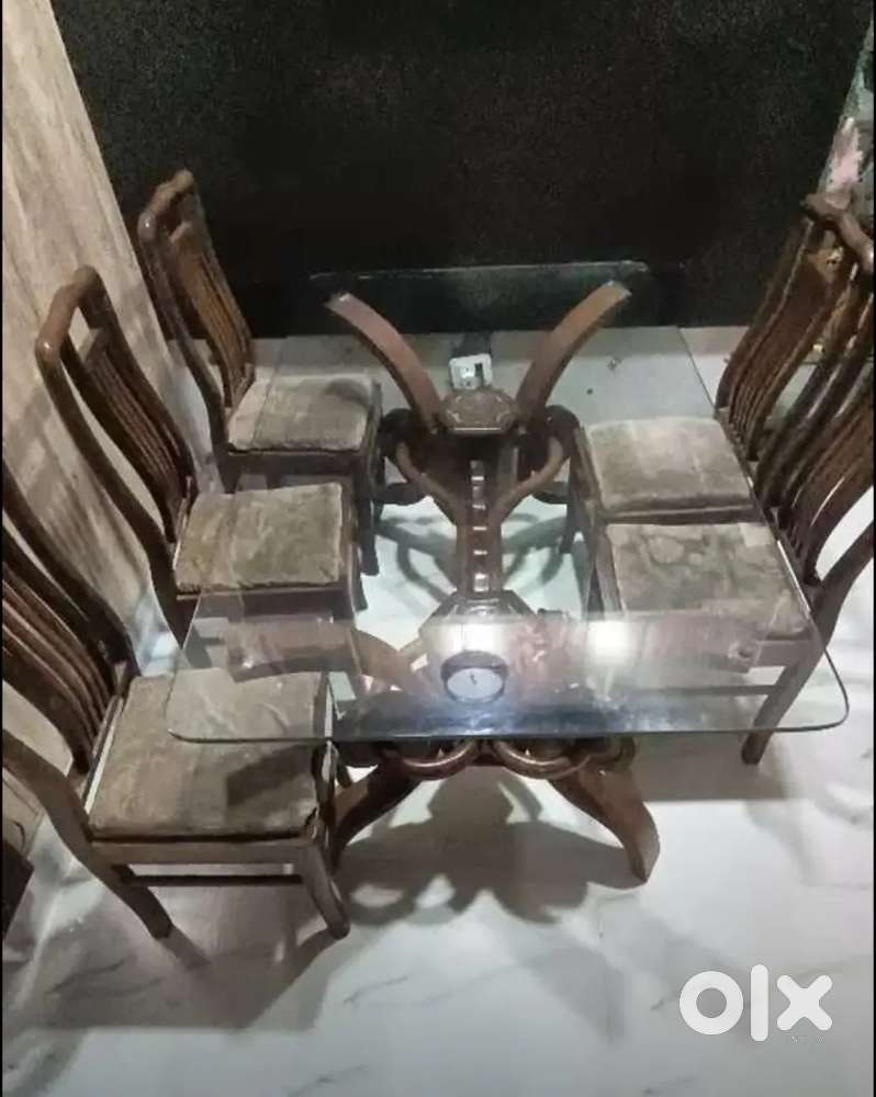 6 seater dining table