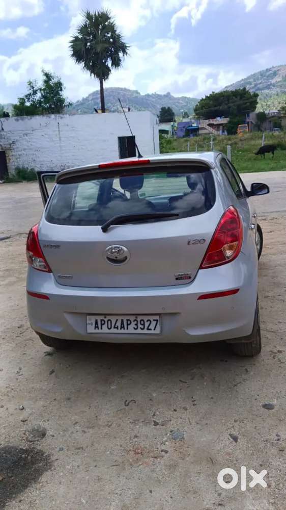 Good Condition Car Showroom Track