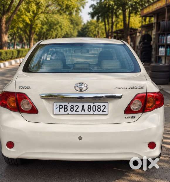 Toyota Corolla Altis 2011 Cng & Hybrids Good Condition