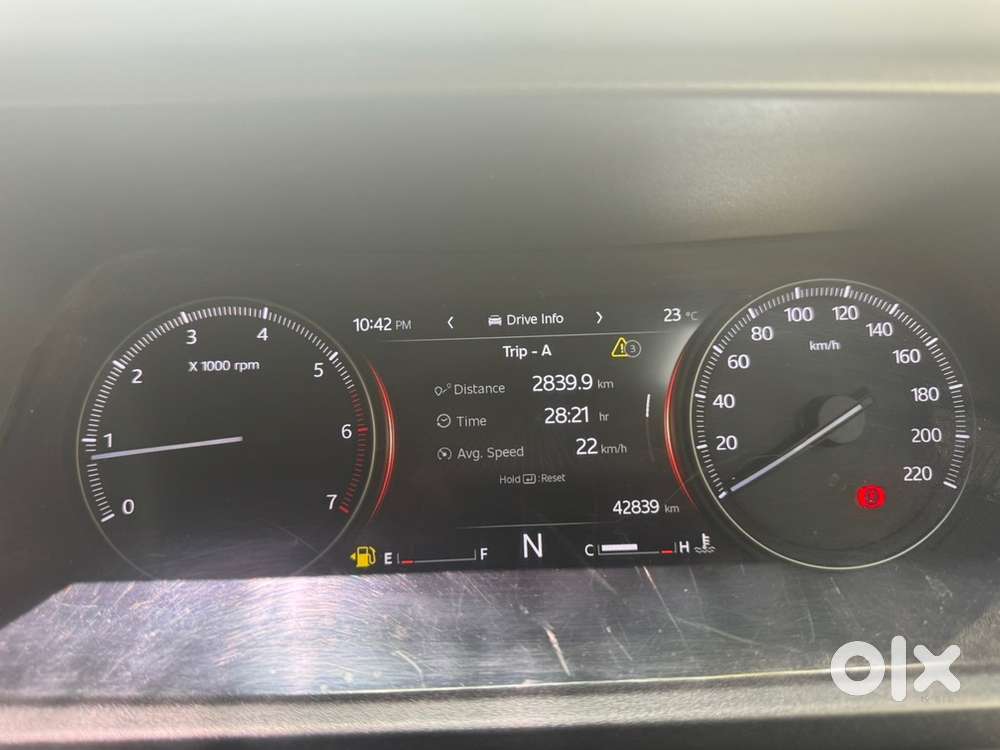 Mahindra Xuv700 2022 Petrol Well Maintained