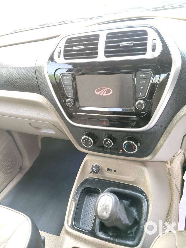 Mahindra Tuv 300 T10 Dual Tone, 2018, Diesel
