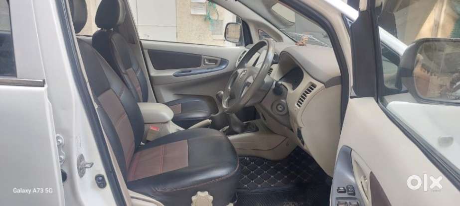 Toyota Innova 2.5 G (diesel) 7 Seater Bs Iv, 2012, Diesel
