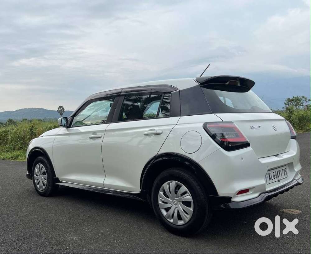 Maruti Suzuki Swift Vxi + Manual, 2024, Petrol