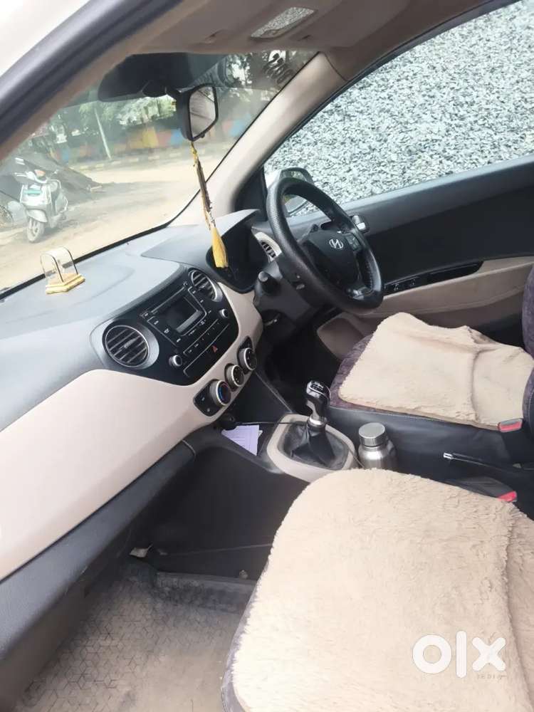 Hyundai Grand I10 Sportz 2015