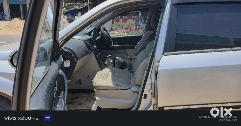 Mahindra Xuv500 2015 Diesel 142000 Km Driven