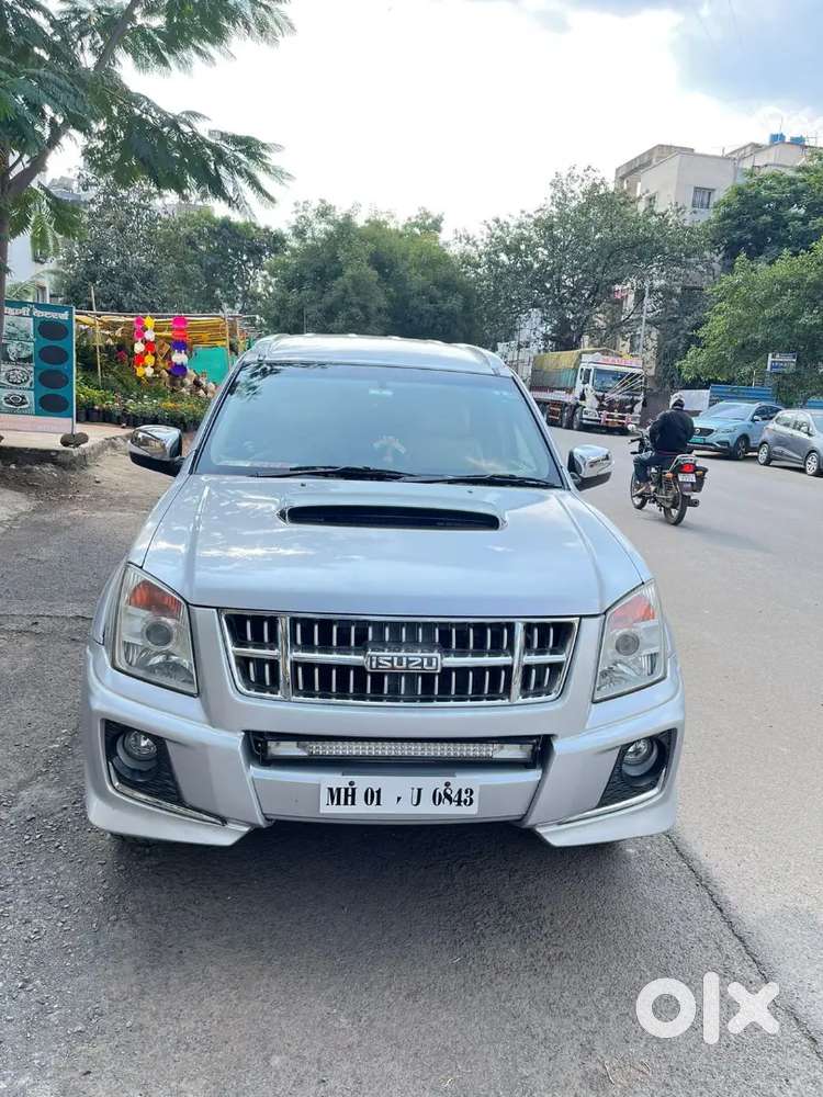 Isuzu Mu7 Suv
