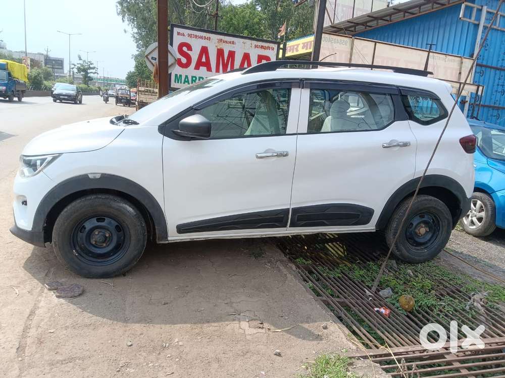 Renault Triber 1.0 Rxe, 2021, Petrol