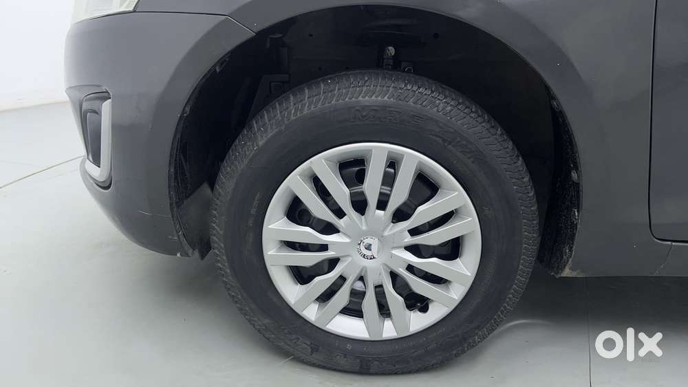 Maruti Suzuki Swift Vvt Vxi, 2016, Petrol