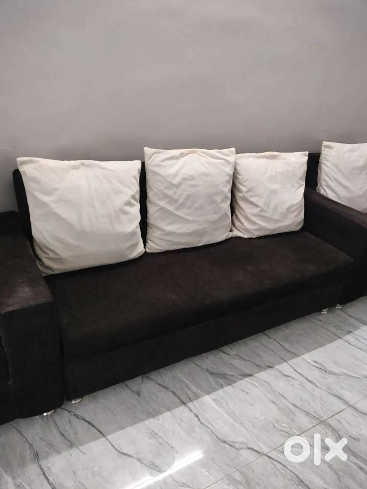 5 Seater sofa set in Good condition
