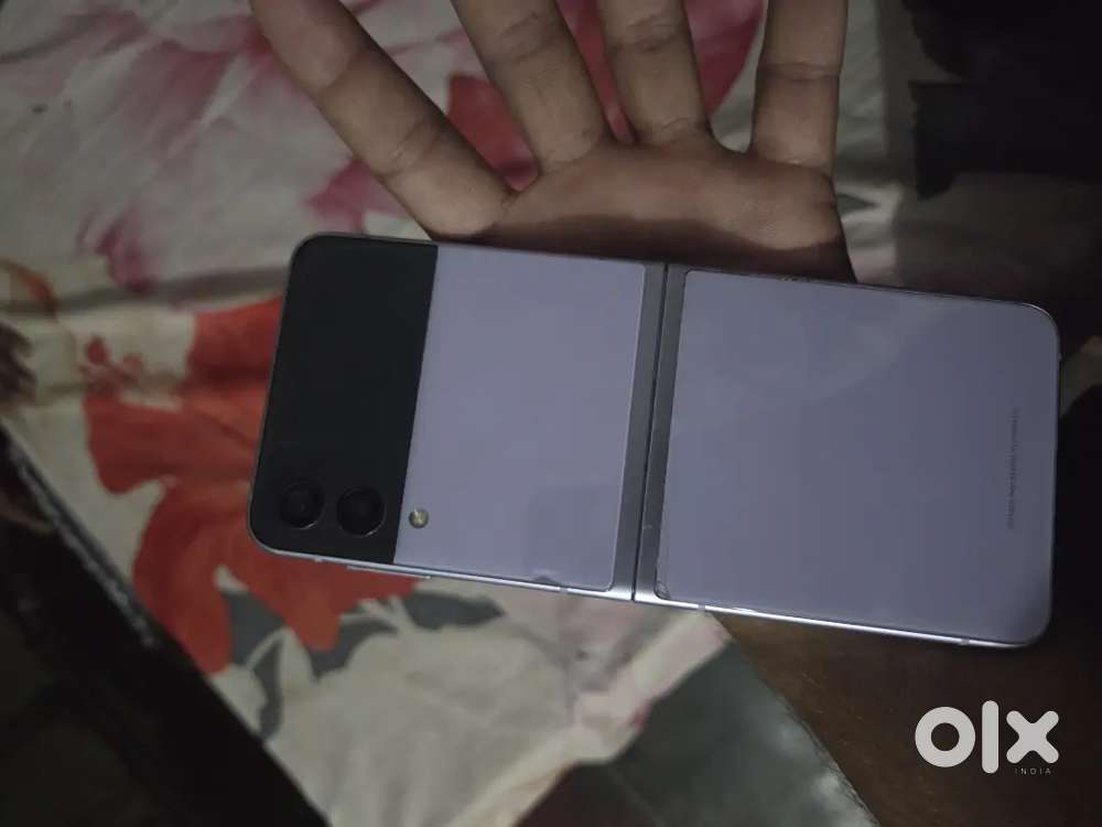 Galaxy flip 3 8gb.256gb