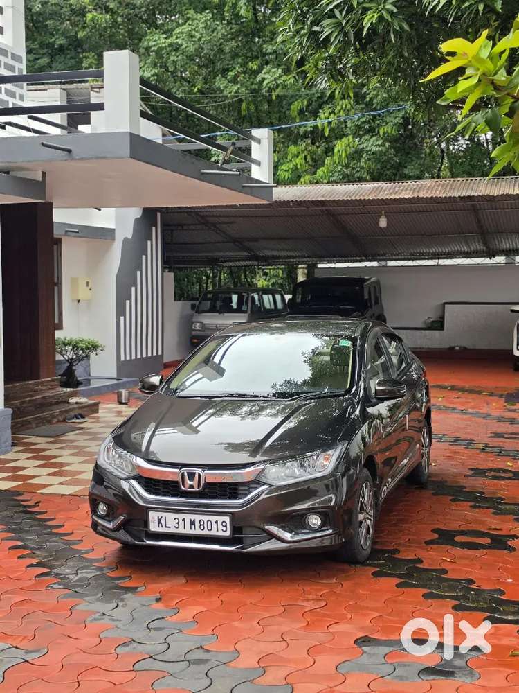 Honda City Petrol Automatic Single Owned Low Km In Showroom Condition