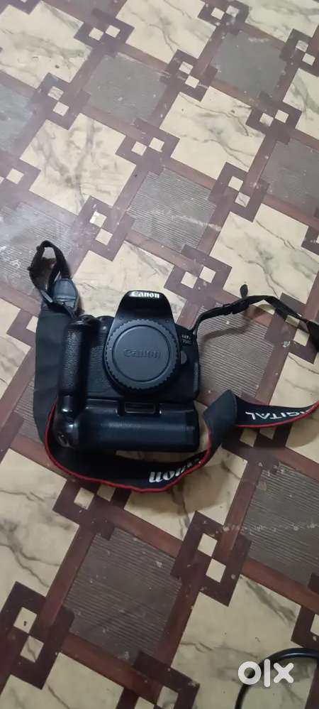 Canon EOS 700d DSLR Only Body