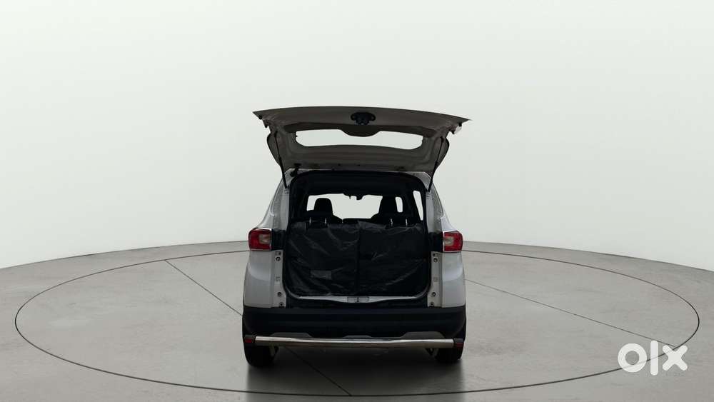 Renault Triber Rxz, 2024, Petrol
