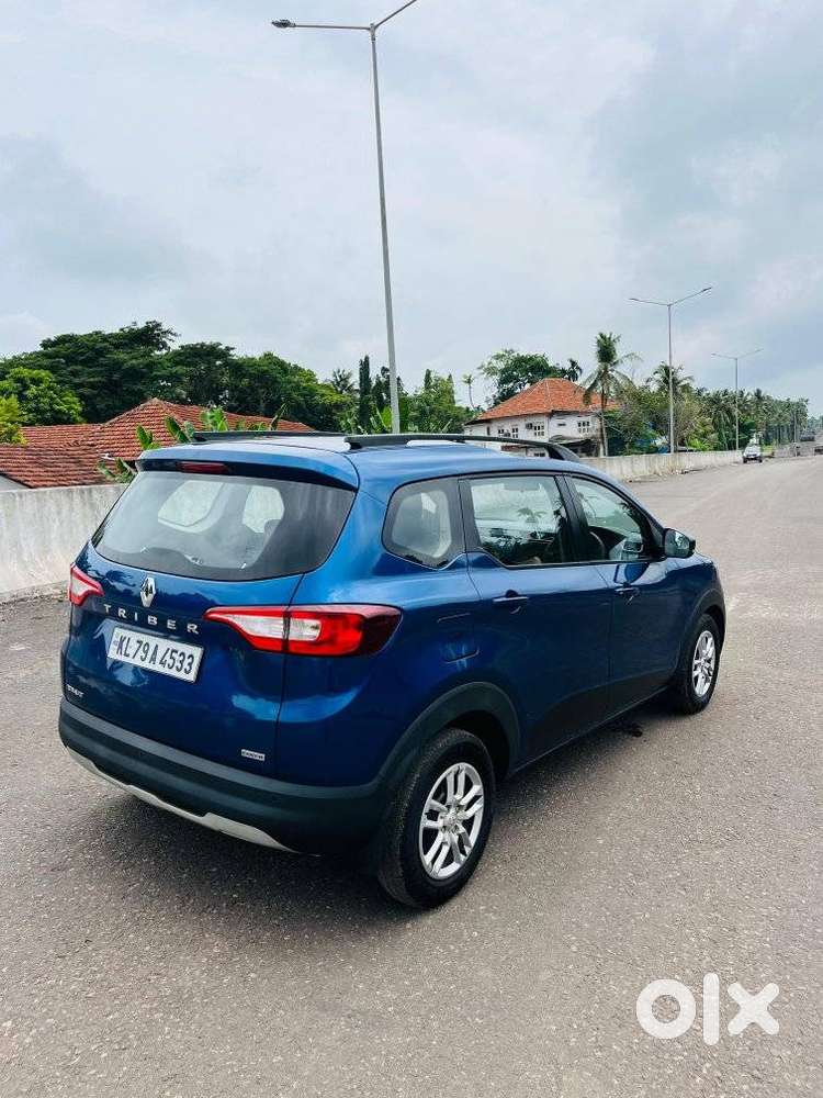 Renault Triber Rxt, 2022, Petrol