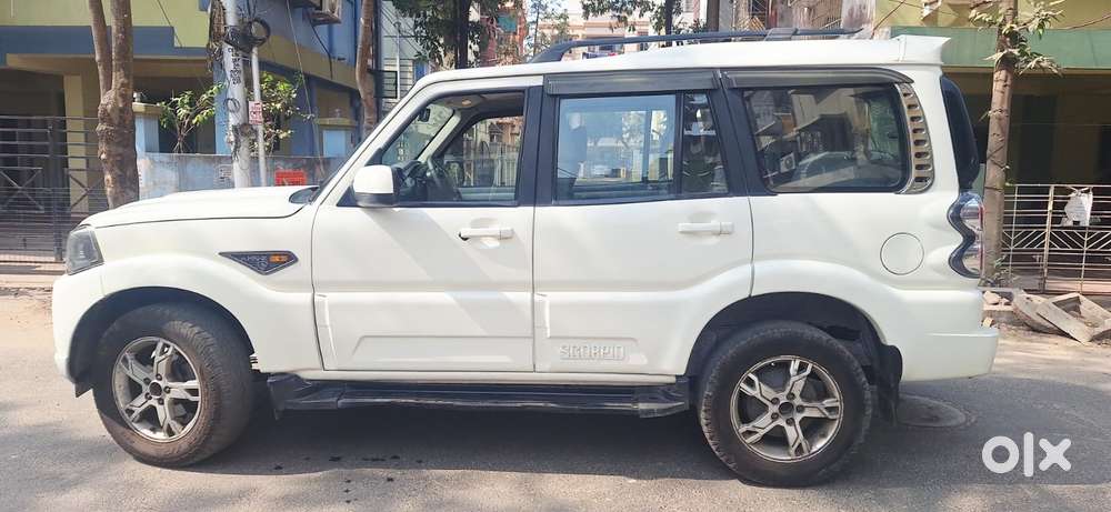 Mahindra Scorpio S10, 2016, Diesel