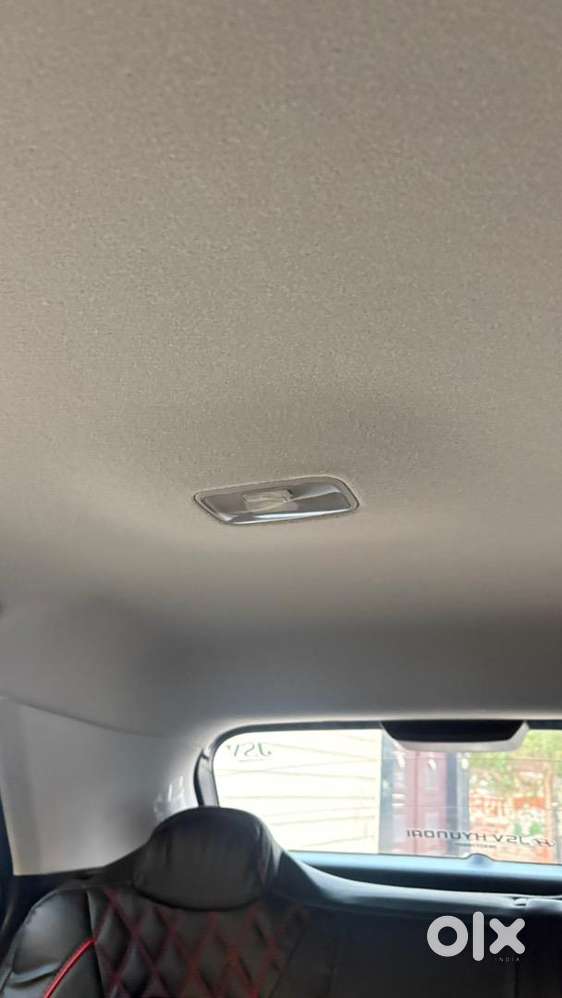 Hyundai Venue 2025 Diesel 8000 Km Driven