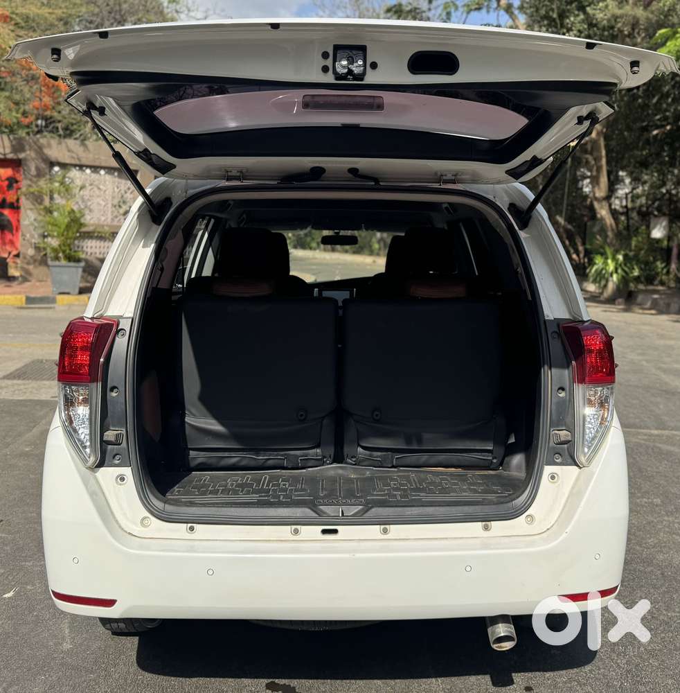Toyota Innova Crysta [2020-ongoing] 2.4 Gx 7 Str, 2025, Diesel
