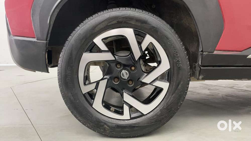 Nissan Magnite 1.0 Xv Premium Dual Tone, 2021, Petrol