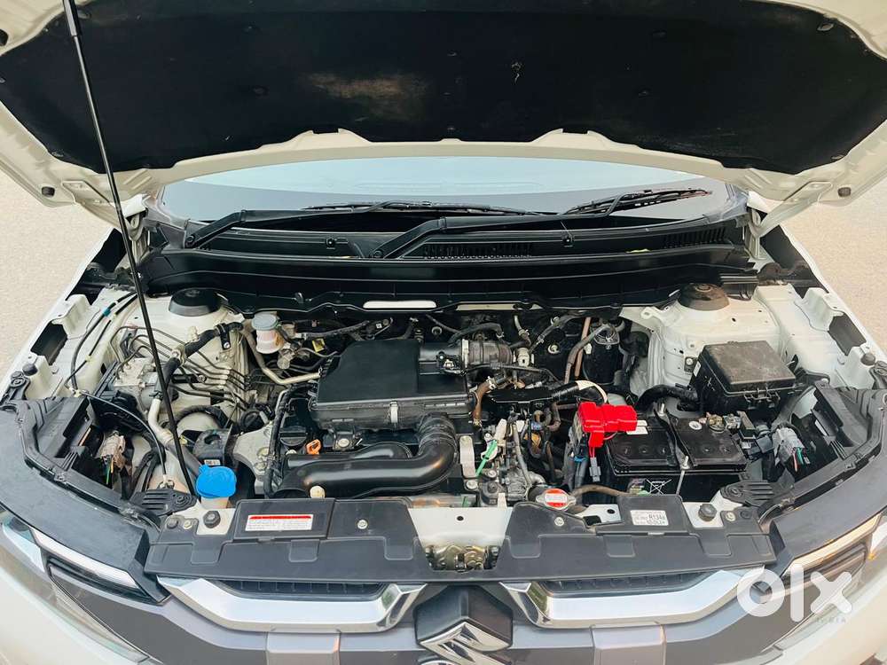 Maruti Suzuki Brezza 1.5 Vxi Smart Hybrid, 2023, Petrol