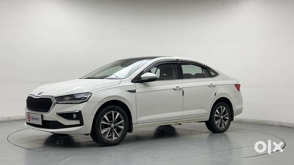 Skoda Slavia Style 1.0l Tsi Mt, 2022, Petrol