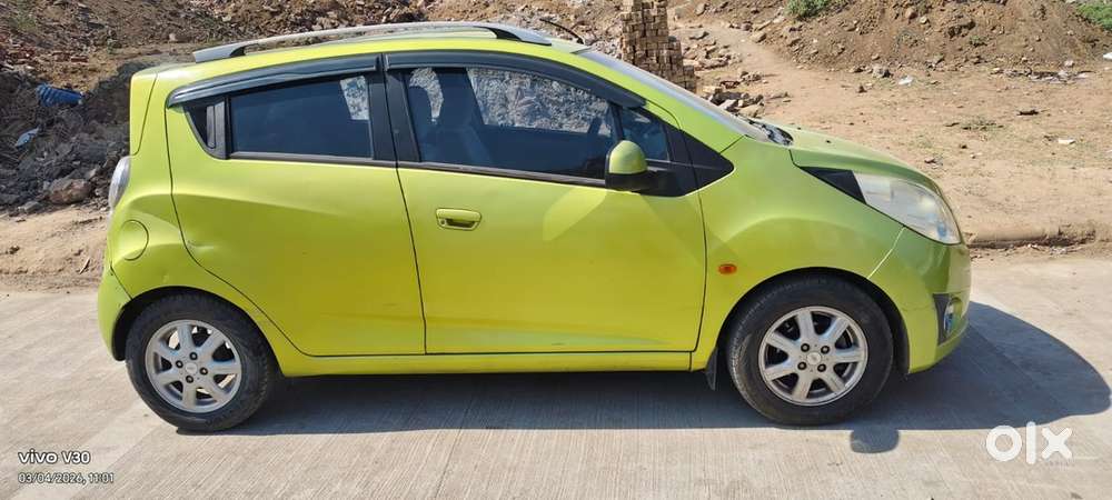 Chevrolet Beat 2010 Petrol