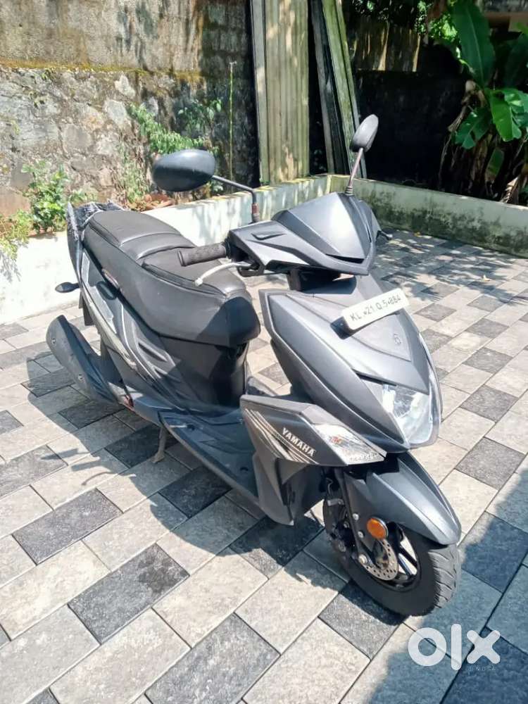 Yamaha ray zr 2018 model