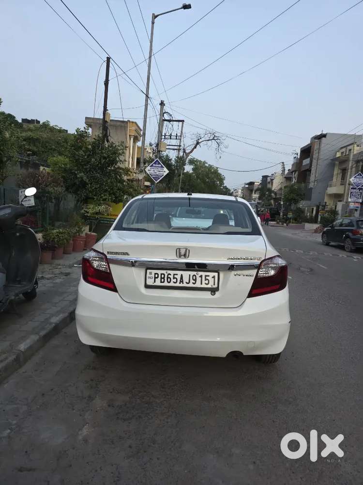 Honda Amaze 2016 Petrol  70,000 Km Driven  New Tyres & Alloy Wheels
