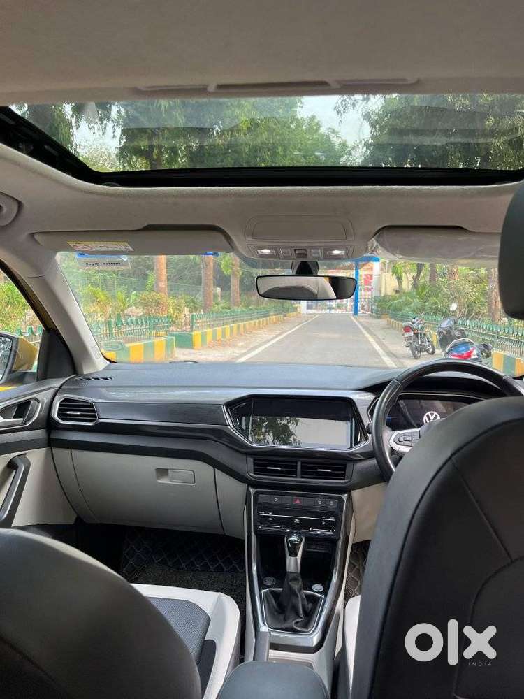 Volkswagen Taigun 1.0 Tsi Topline At, 2023, Petrol