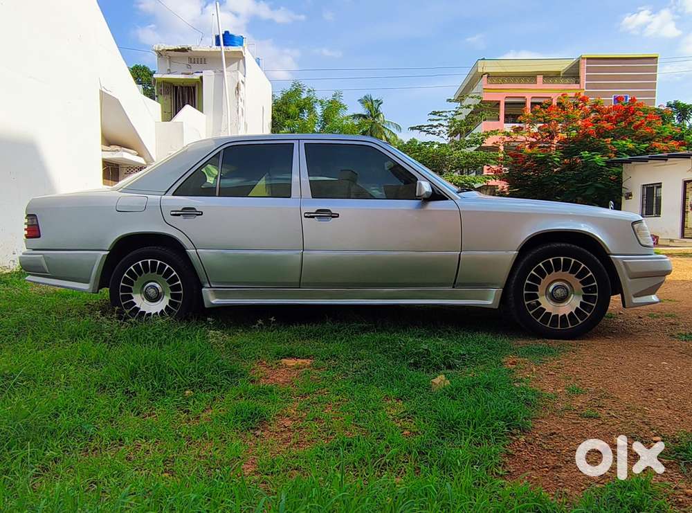 Fully Restored Mercedes-benz W124 E220 Petrol E Class