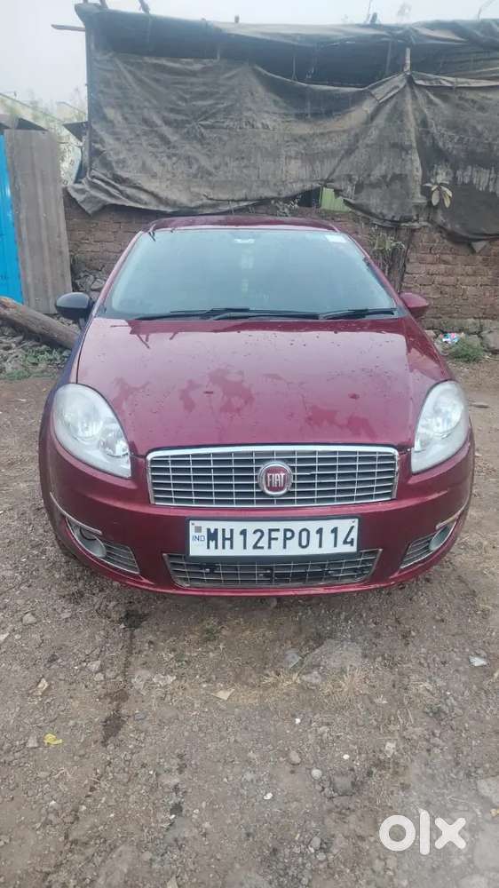 Flat Linea Model Of A Car Vehicle