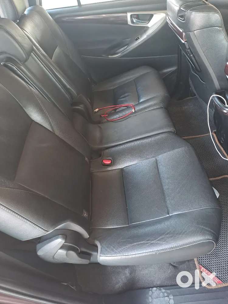 Toyota Innova Crysta 2.4 Z 2017