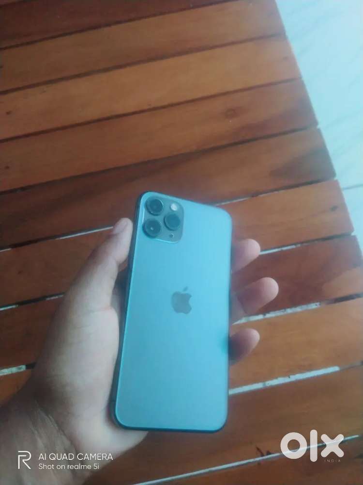 I phone 11 pro  Display not work side small damege  new battery 100%