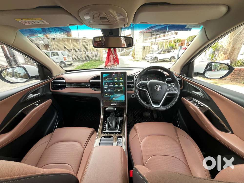 Mg Hector Plus Savvy Pro 1.5 Turbo Petrol Cvt 7 Str, 2024, Petrol