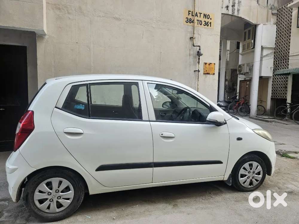 White I10 Magna 1.2 Litre