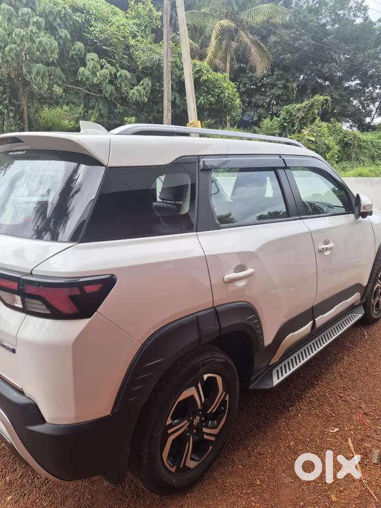 2023 Maruti Suzuki Brezza Zxi Hybrid