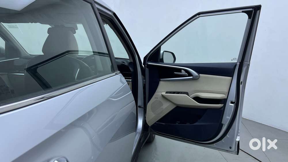 Kia Carens 1.4 Luxury Plus Dct 7 Str, 2022, Petrol