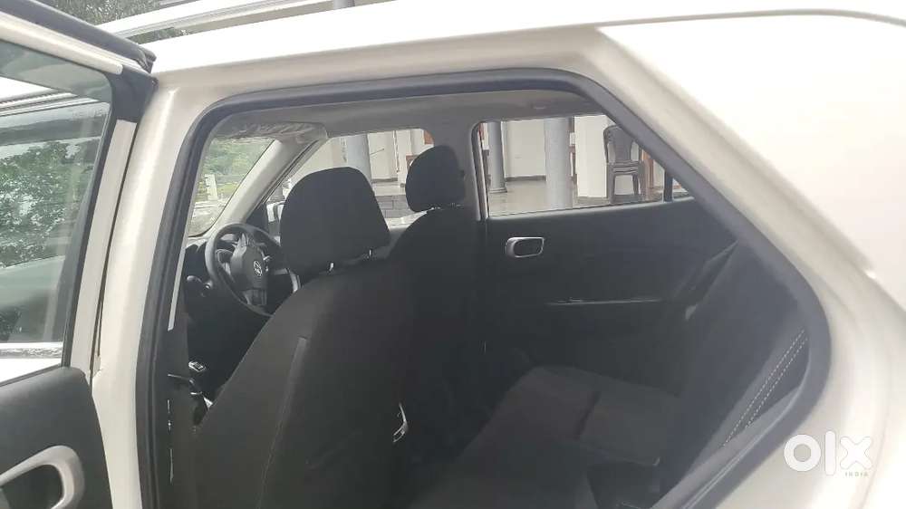 Hyundai Venue 2019 Model, Polar White Colour