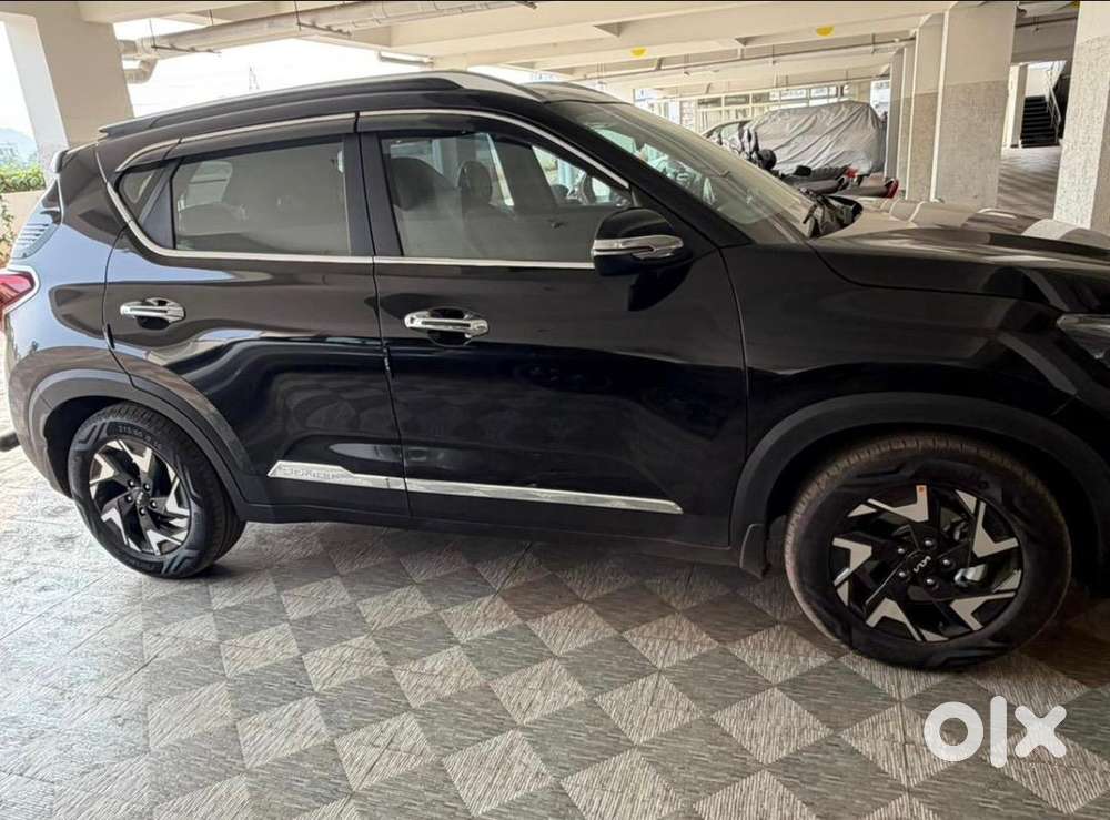 Kia Sonet Petrol 2500 Km Driven