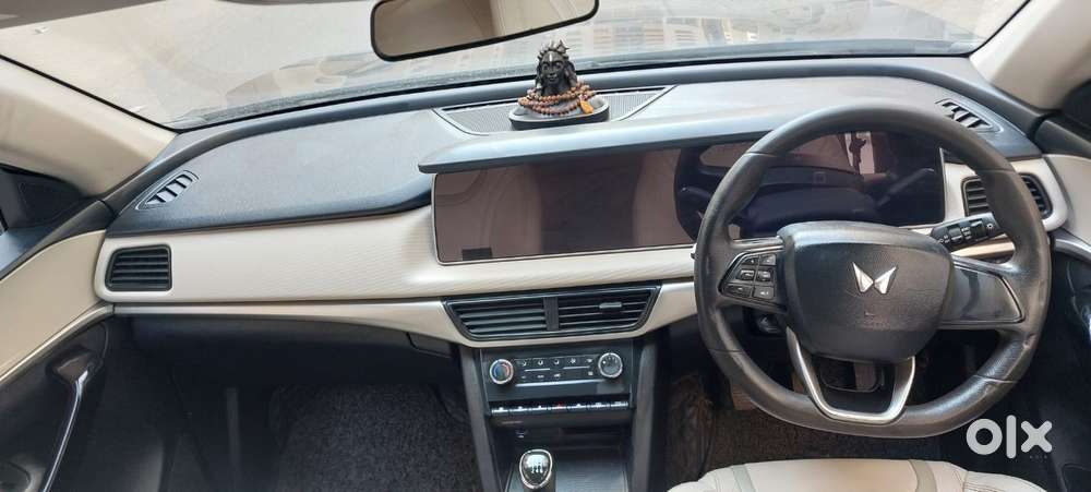 Mahindra Xuv700 2.2 Ax 5 Diesel Mt 7 Str, 2022, Diesel