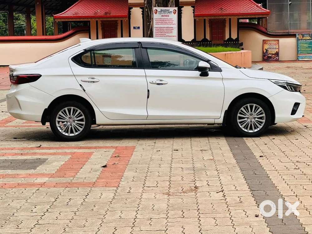 Honda City V Mt Sunroof, 2022, Petrol