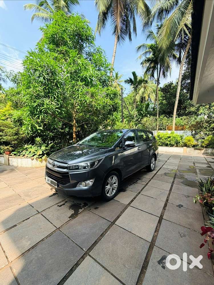 Toyota Innova Crysta 2016