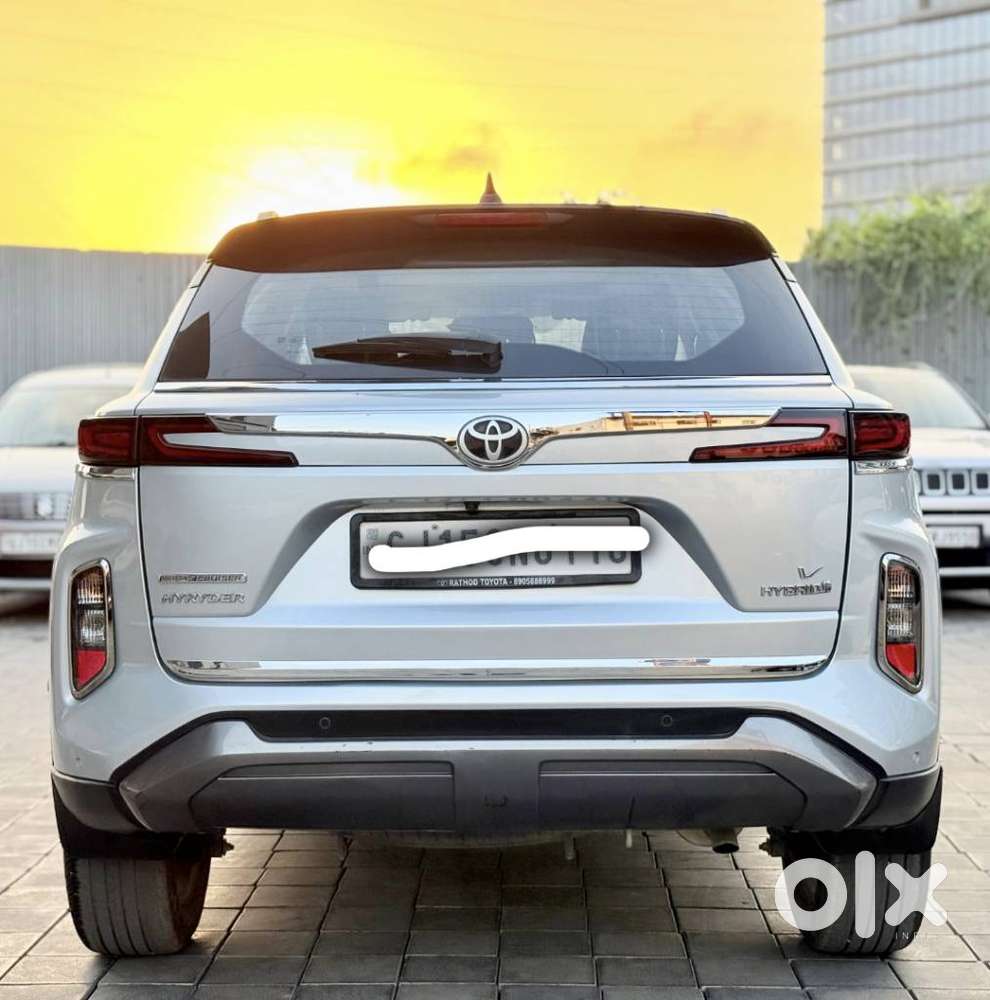 Toyota Urban Cruiser Hyryder 1.5 V Hybrid, 2023, Petrol