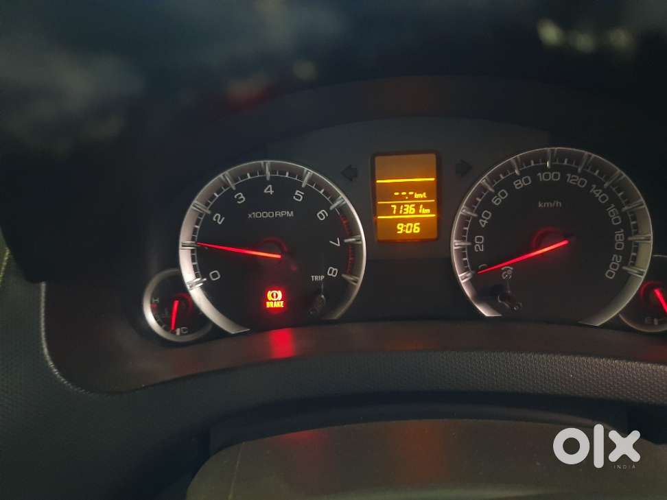 Maruti Suzuki Swift Vxi With Abs, 2017, Petrol